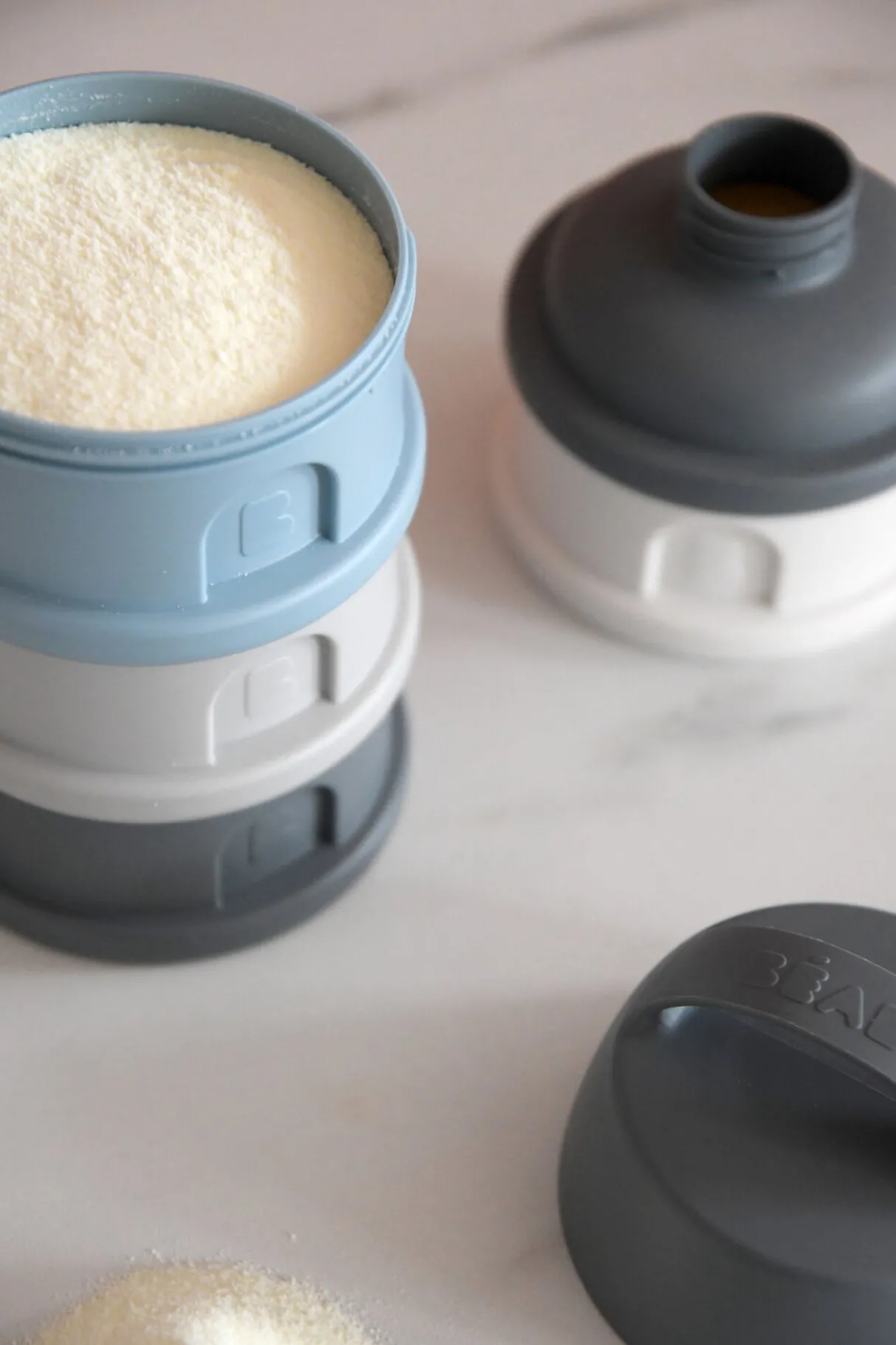 BÉABA Doseurs De Lait*Boite Doseuse 4 Compartiments Mineral Grey / Blue